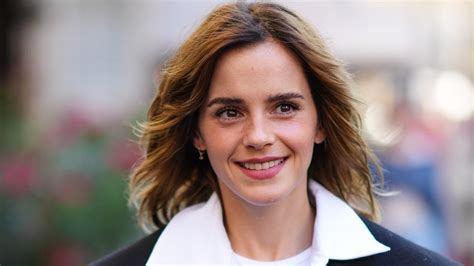 Emma Watson égérie et réalisatrice pour le parfum .